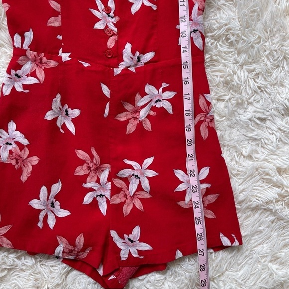 Bb Dakota Daffodils and Chill Romper ruffle straps red size 2 - Picture 5 of 12